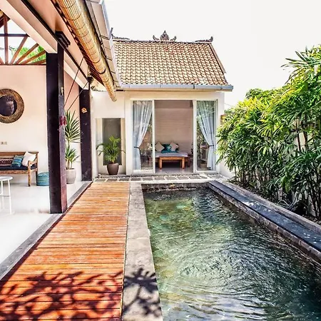 Cute 2 Bedroom Villa 1,5Km Beach Canggu Private Pool
